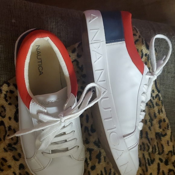 Nautica tennis shoes - Picture 2 of 4